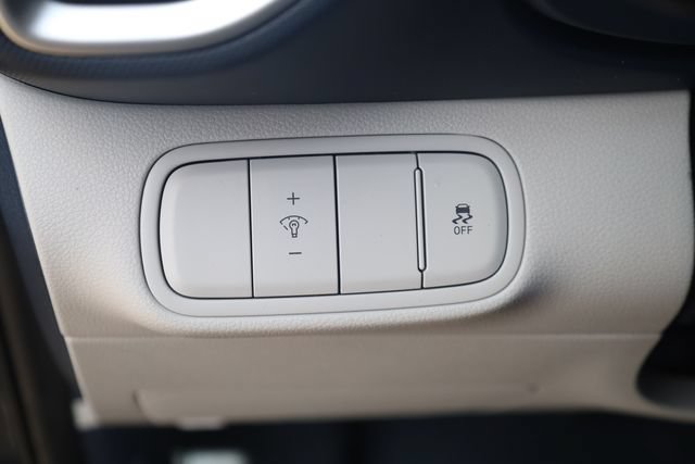 New 2026 Hyundai Venue SEL FWD image 11
