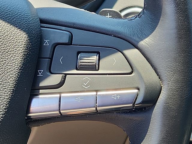 Certified 2023 Cadillac XT4 Luxury w/ Cold Weather Package AWD/4WD image 22