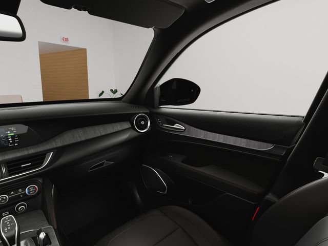 New 2025 Alfa Romeo Stelvio Sprint image 9