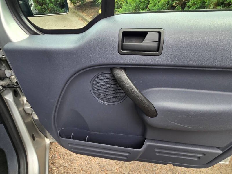 Used 2013 Ford Transit Connect XLT FWD image 18
