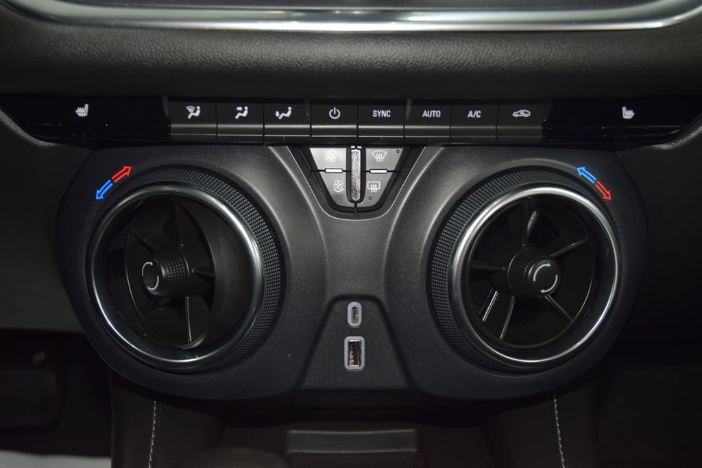 Used 2024 Chevrolet Blazer LT w/ Convenience Package FWD image 34