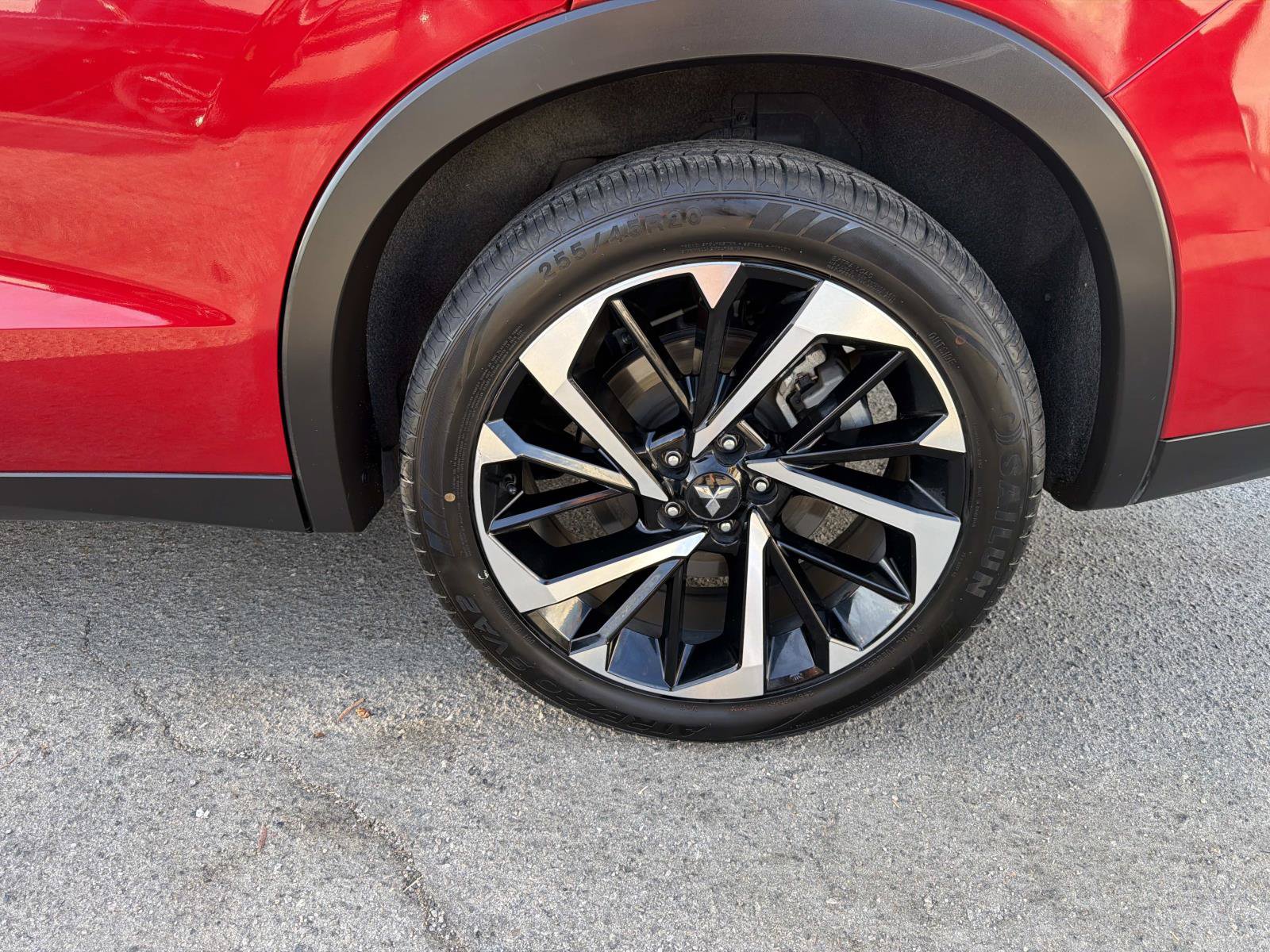 Used 2024 Mitsubishi Outlander AWD image 6