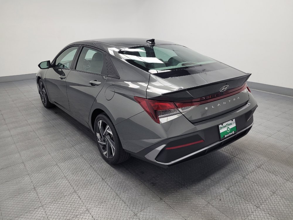 Used 2025 Hyundai Elantra Sport FWD image 5