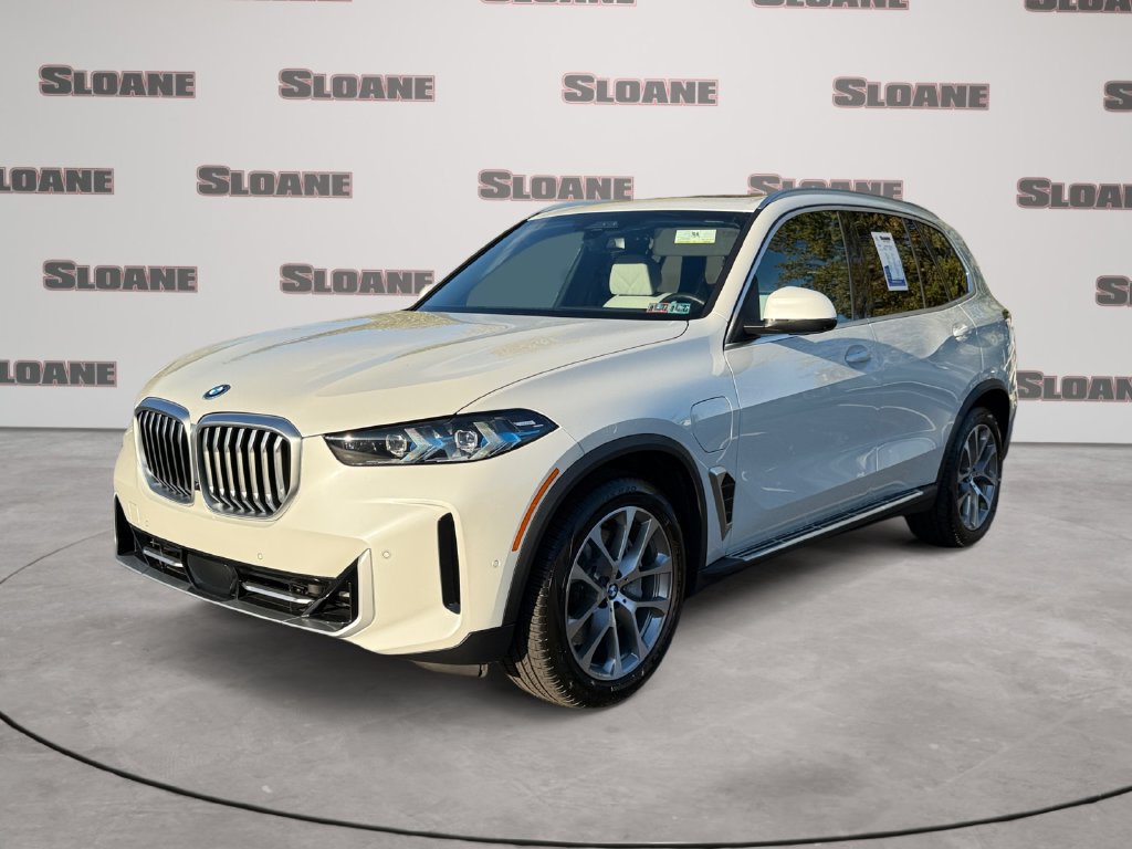 Certified 2026 BMW X5 xDrive50e w/ Executive Package AWD/4WD image 1