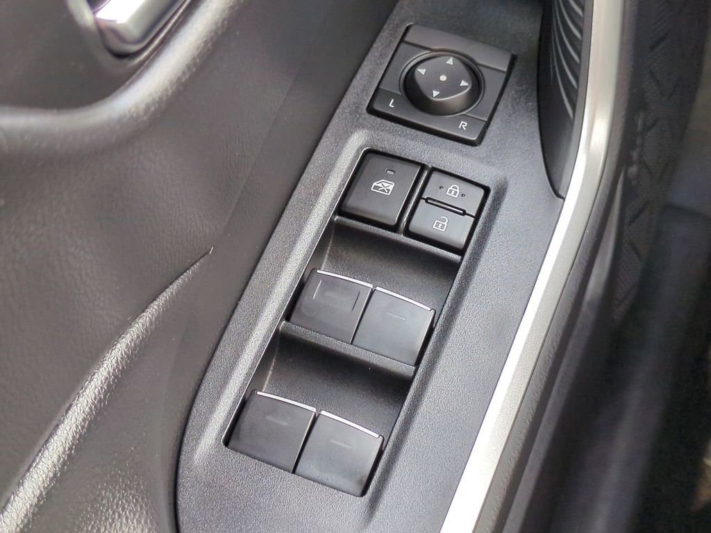 Used 2023 Toyota RAV4 AWD Hybrid image 22