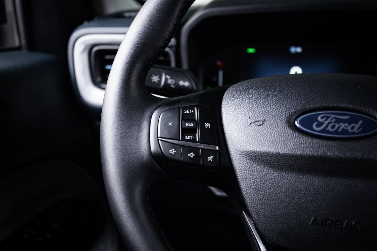 Used 2025 Ford Maverick XLT w/ XLT Luxury Package FWD image 17