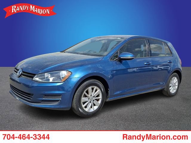 Used 2017 Volkswagen Golf S image 1