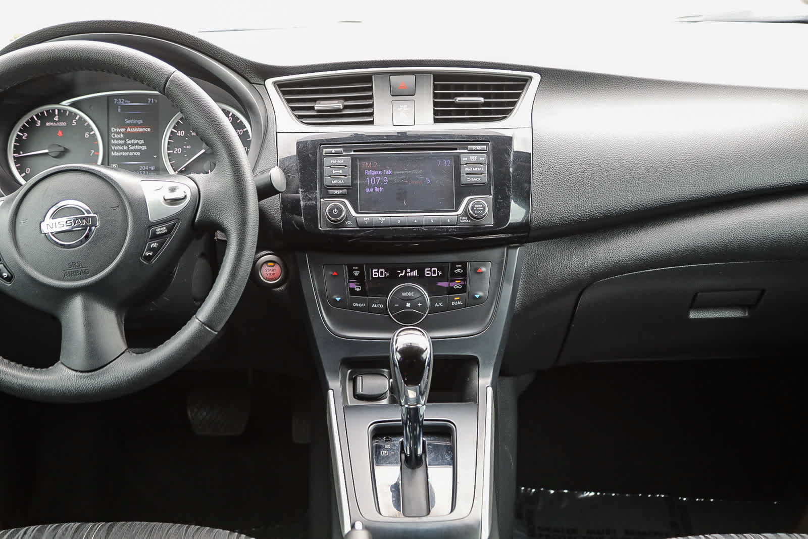 Used 2018 Nissan Sentra SV FWD image 13