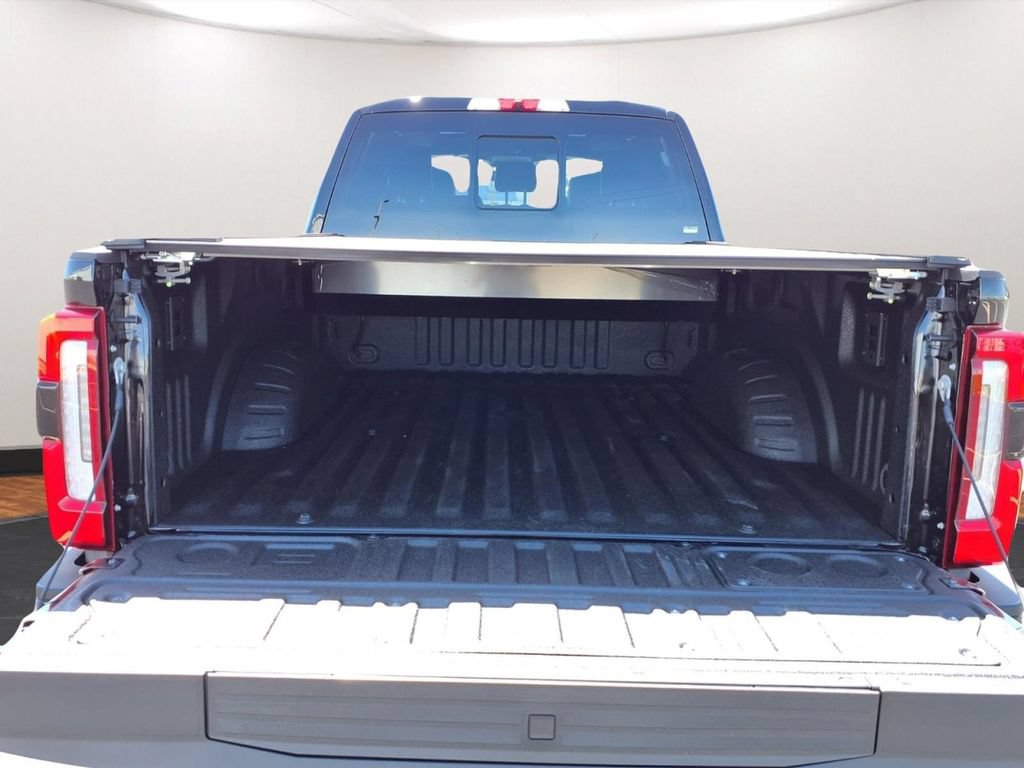 New 2026 Ford F250 Platinum w/ FX4 Off-Road Package AWD/4WD image 23