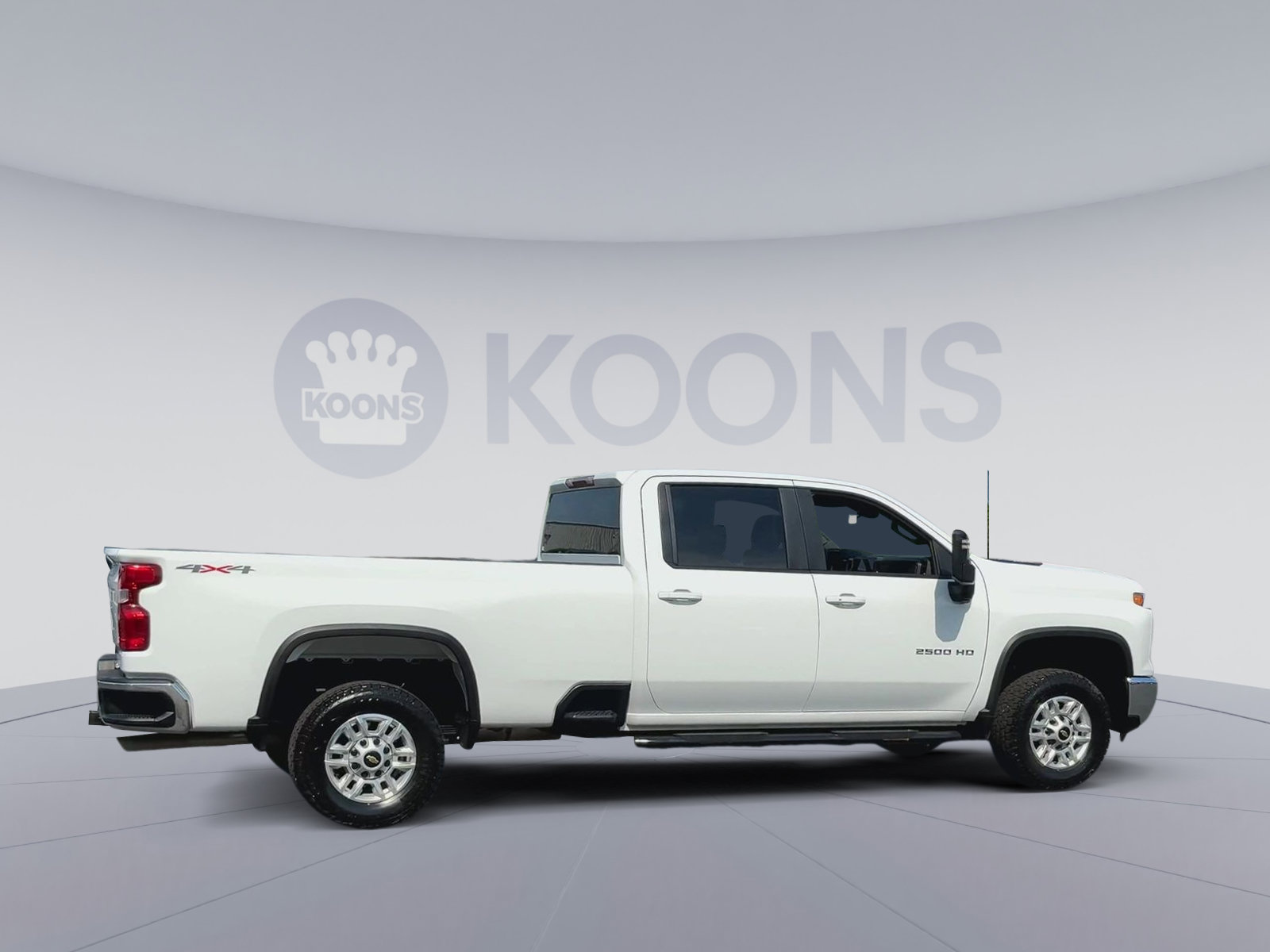 Used 2025 Chevrolet Silverado 2500 LT w/ Convenience Package AWD/4WD image 2