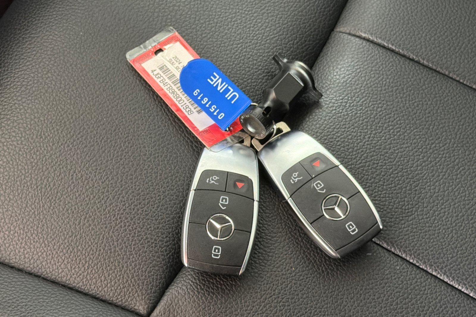 Used 2022 Mercedes-Benz GLB 250 w/ Premium Package Lite image 24