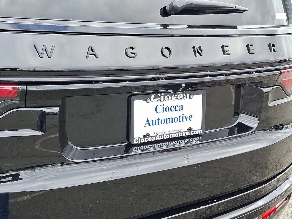 New 2025 Jeep Wagoneer L Series II w/ Premium Group I image 20