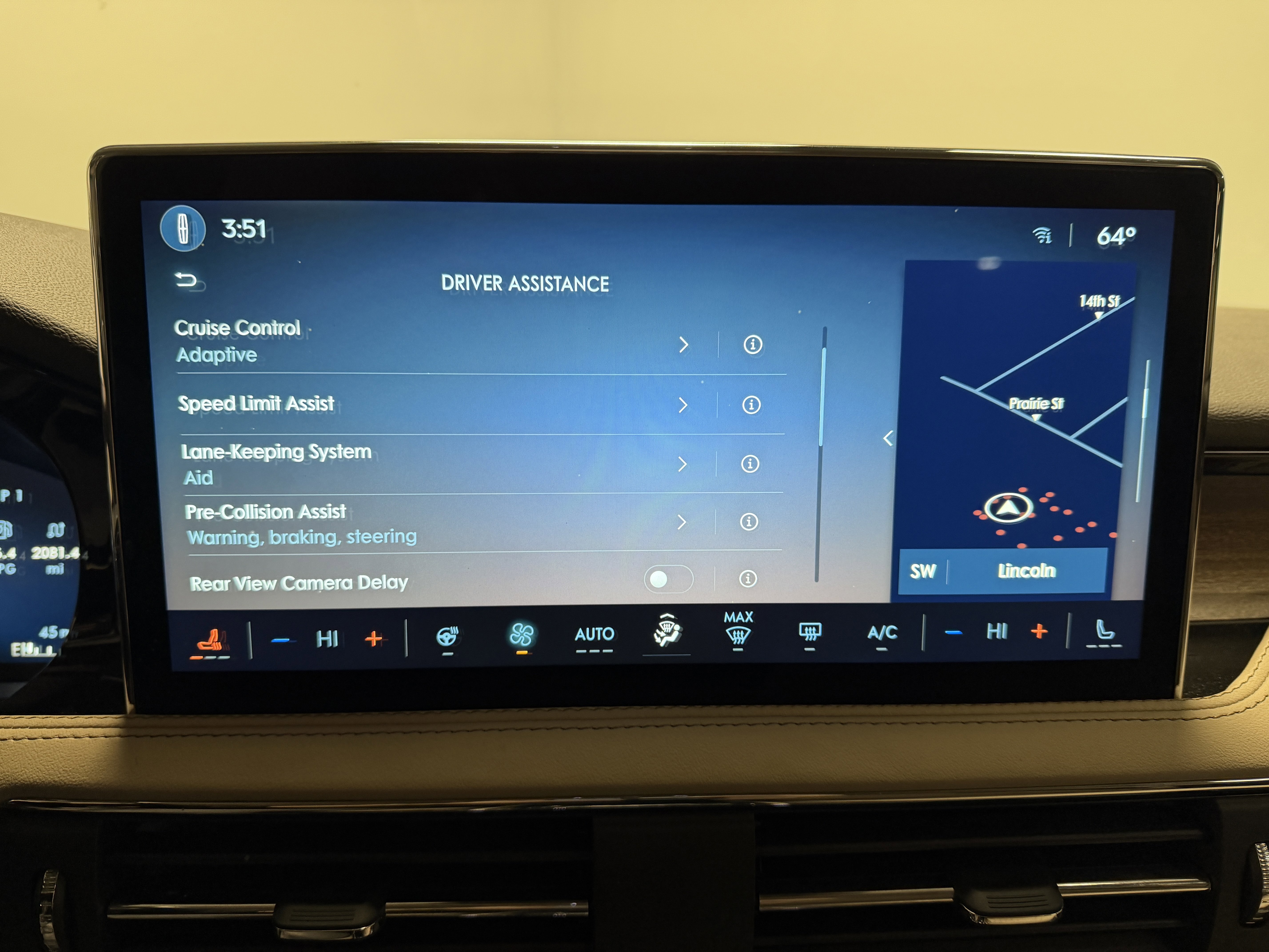 Used 2023 Lincoln Corsair Reserve w/ Equipment Group 201A image 10