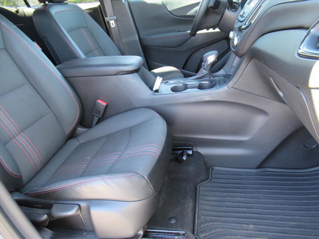 Used 2023 Chevrolet Equinox RS image 11