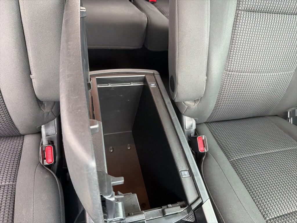 Used 2015 Nissan Titan SV w/ SV Value Truck Package image 38