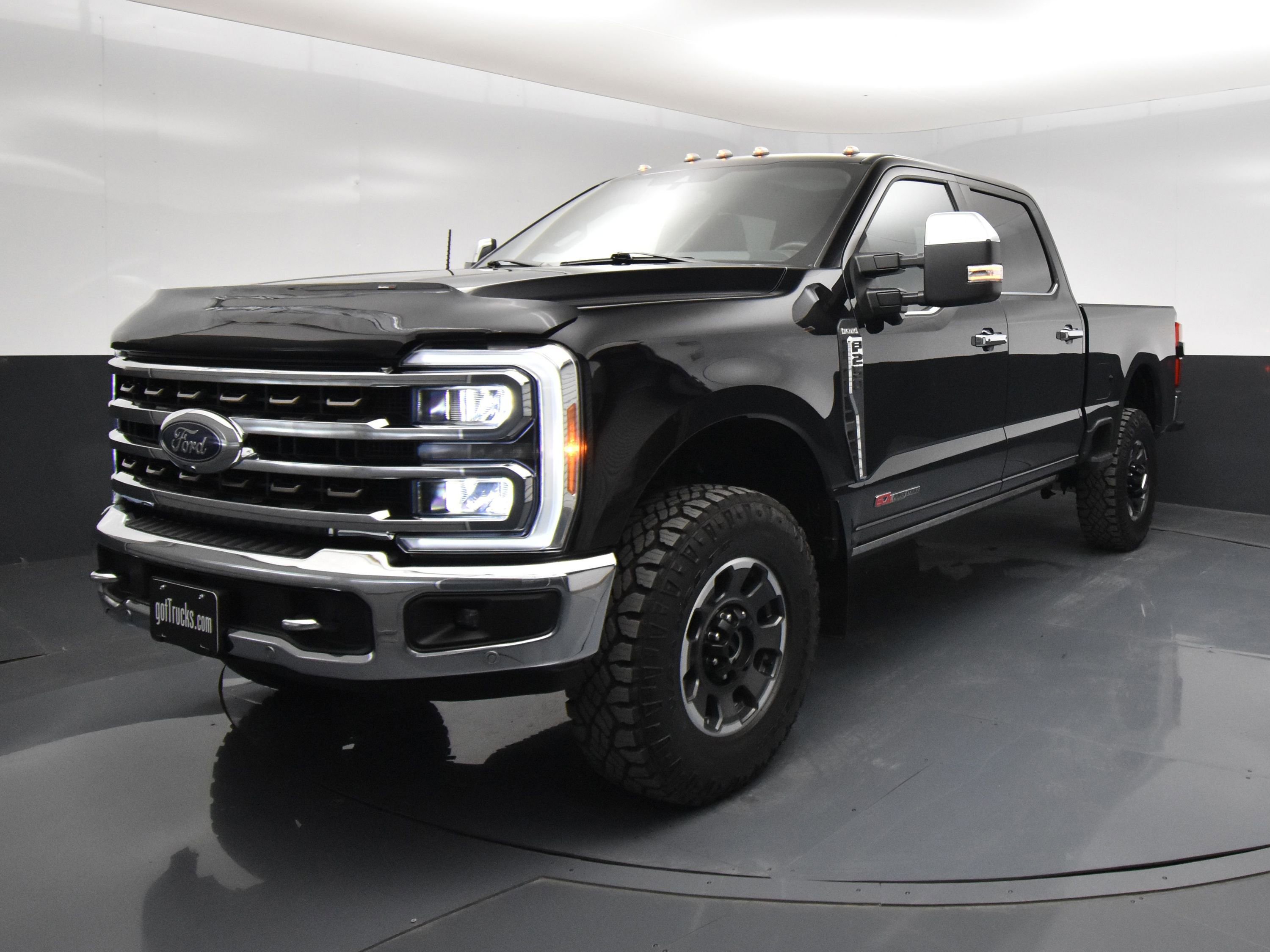 Used 2023 Ford F250 King Ranch w/ Tremor Off-Road Package image 2