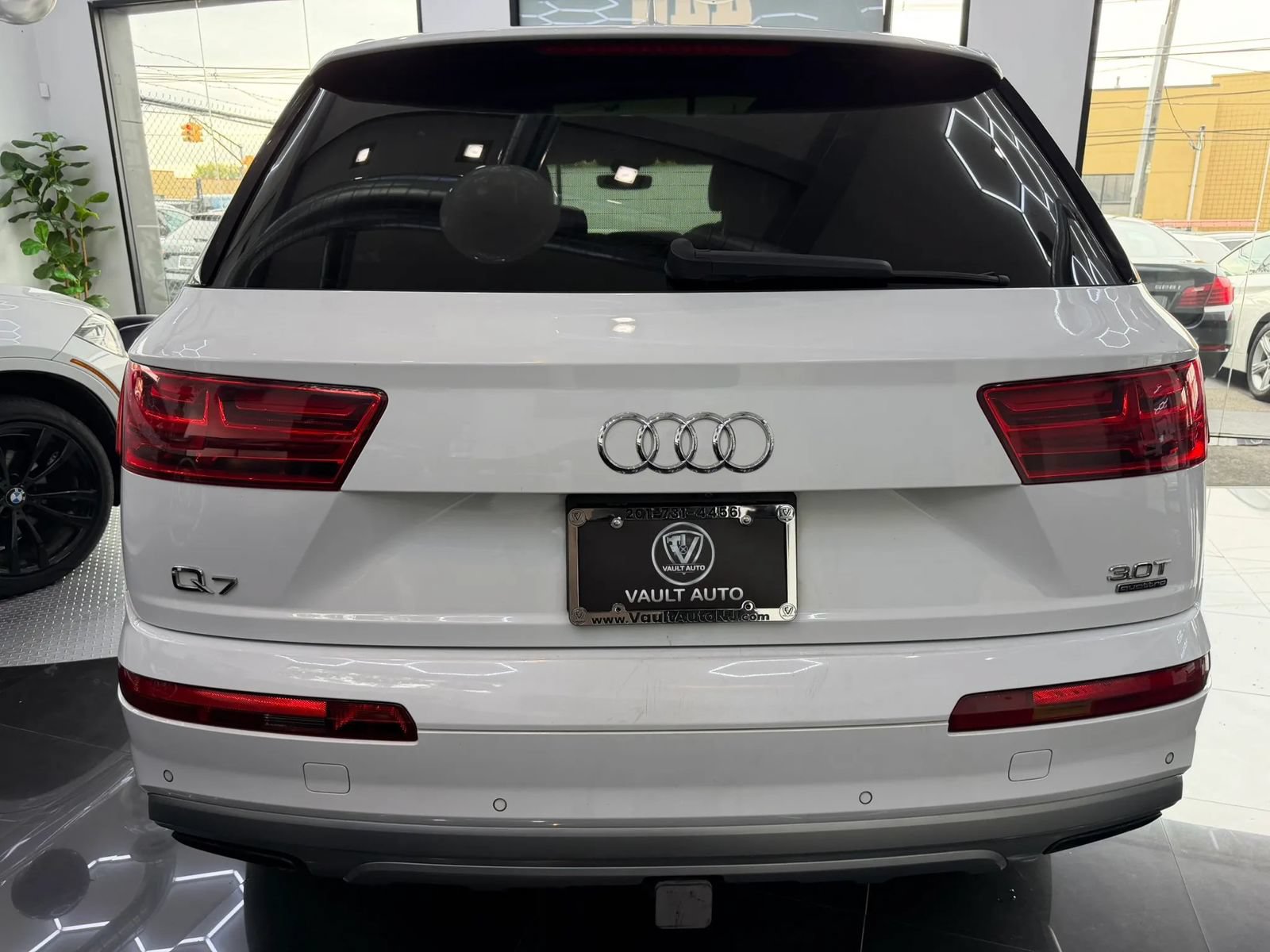 Used 2017 Audi Q7 3.0T Prestige AWD/4WD image 13
