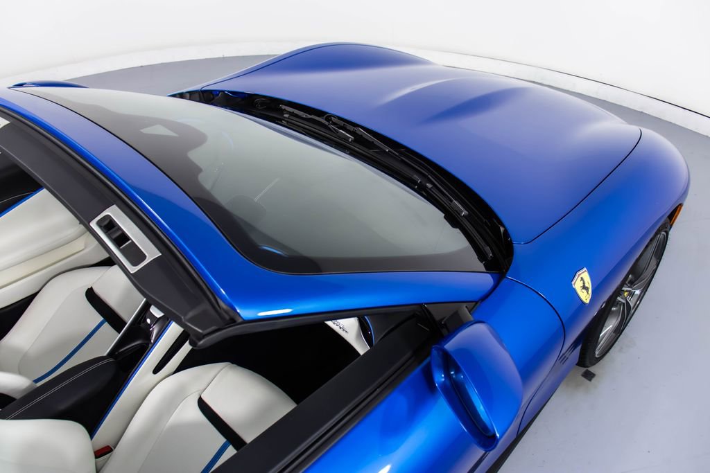 Certified 2025 Ferrari Roma Spider image 18