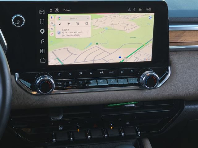 Used 2024 GMC Canyon Denali image 14