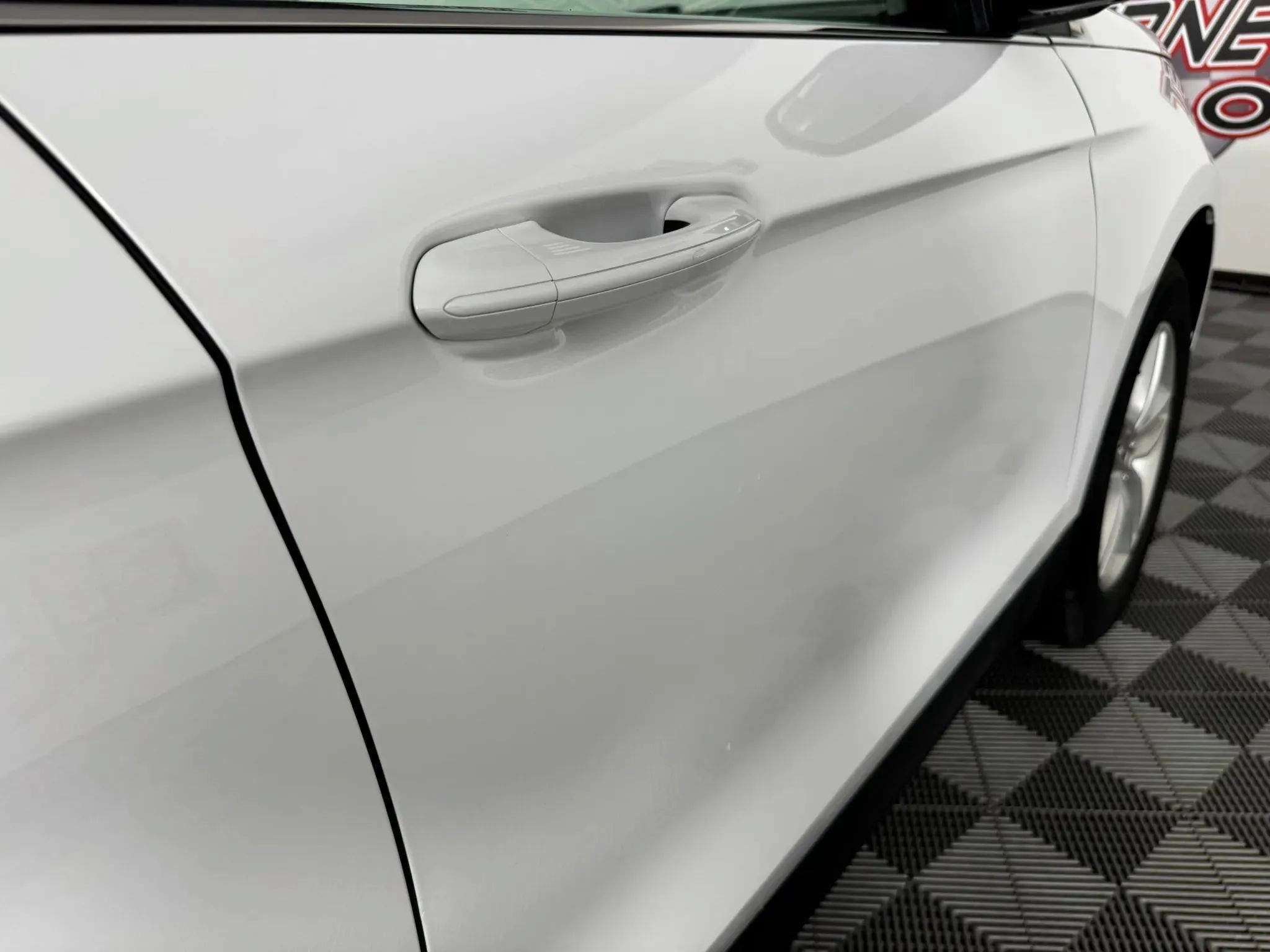 Used 2016 Ford Edge SEL FWD image 28