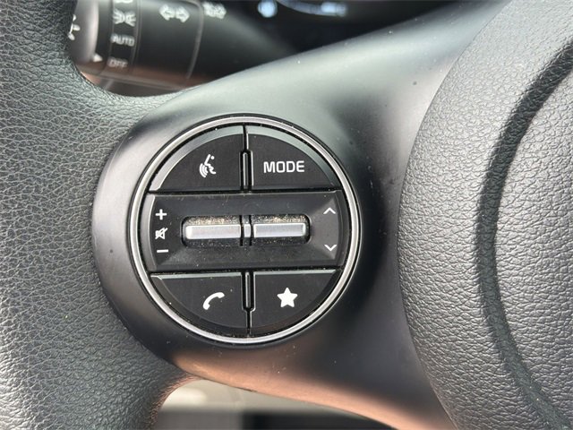 Used 2025 Kia Soul LX image 28