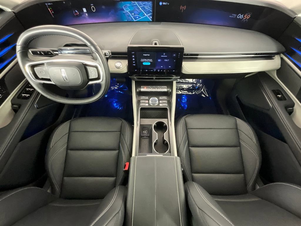 Used 2025 Lincoln Nautilus Premier image 14