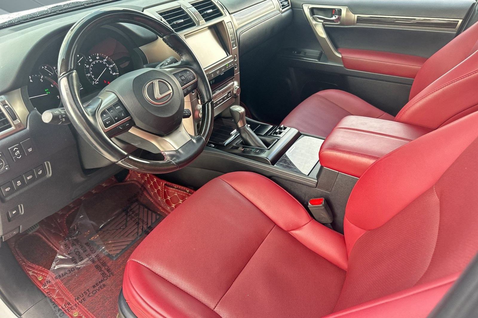 Used 2021 Lexus GX 460 Premium w/ Premium Package image 4