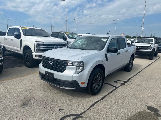 Used 2025 Ford Maverick XLT w/ XLT Luxury Package AWD/4WD image 2