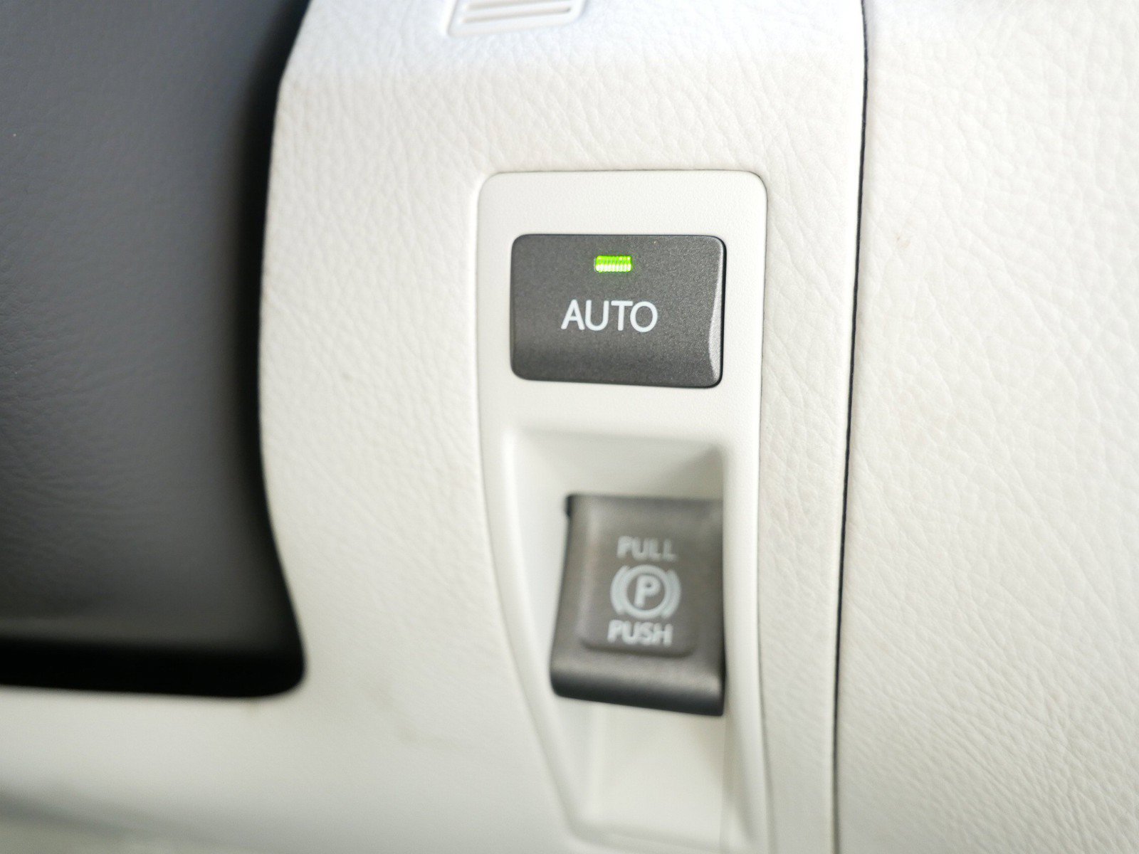 Used 2008 Lexus LS 460 RWD image 25