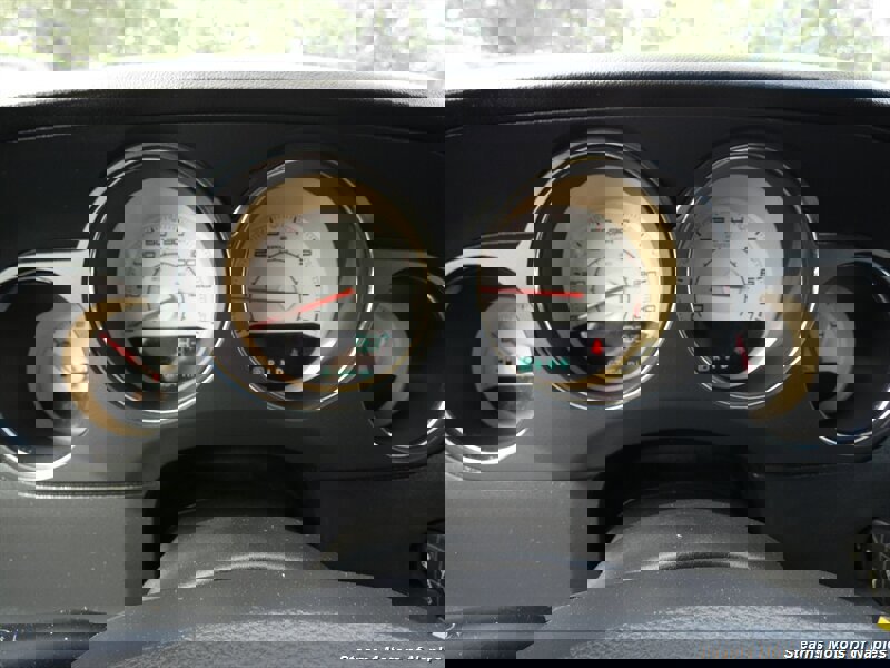 Used 2011 Dodge Challenger SE image 22