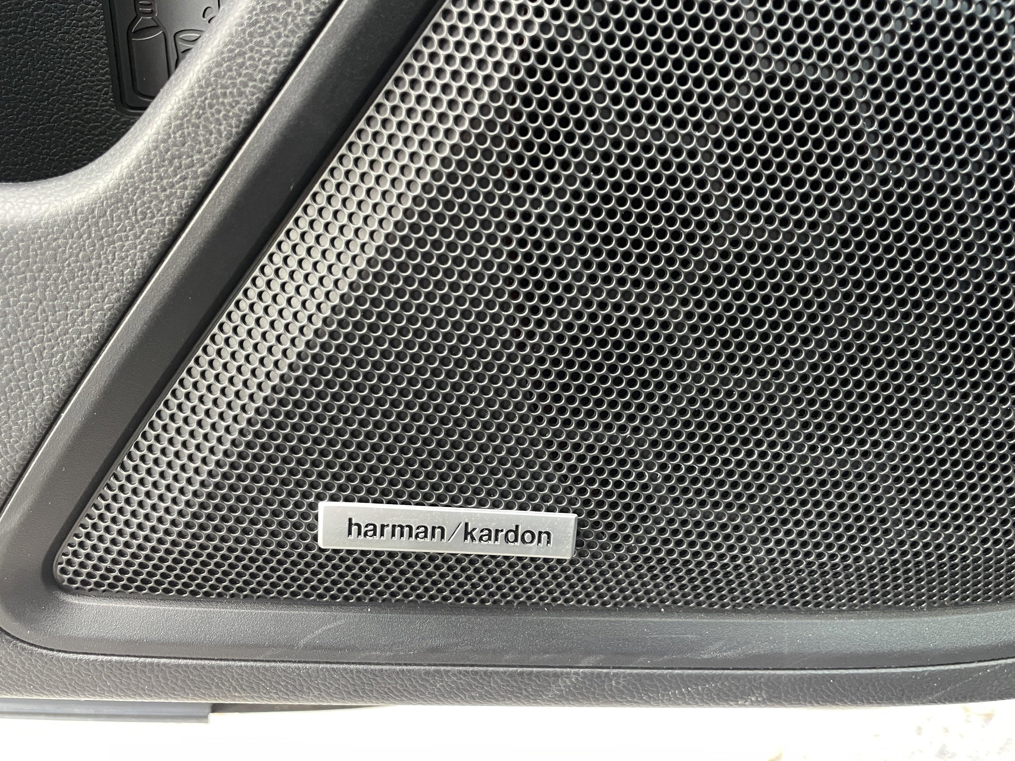 Certified 2025 Subaru Outback Touring w/ Tech Package 3 image 18