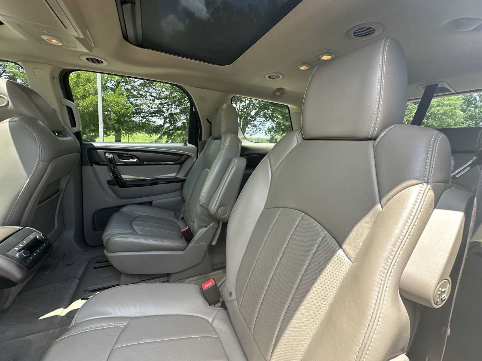 Used 2014 GMC Acadia Denali AWD/4WD image 21