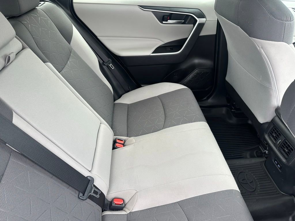 Used 2022 Toyota RAV4 XLE w/ Convenience Package image 19