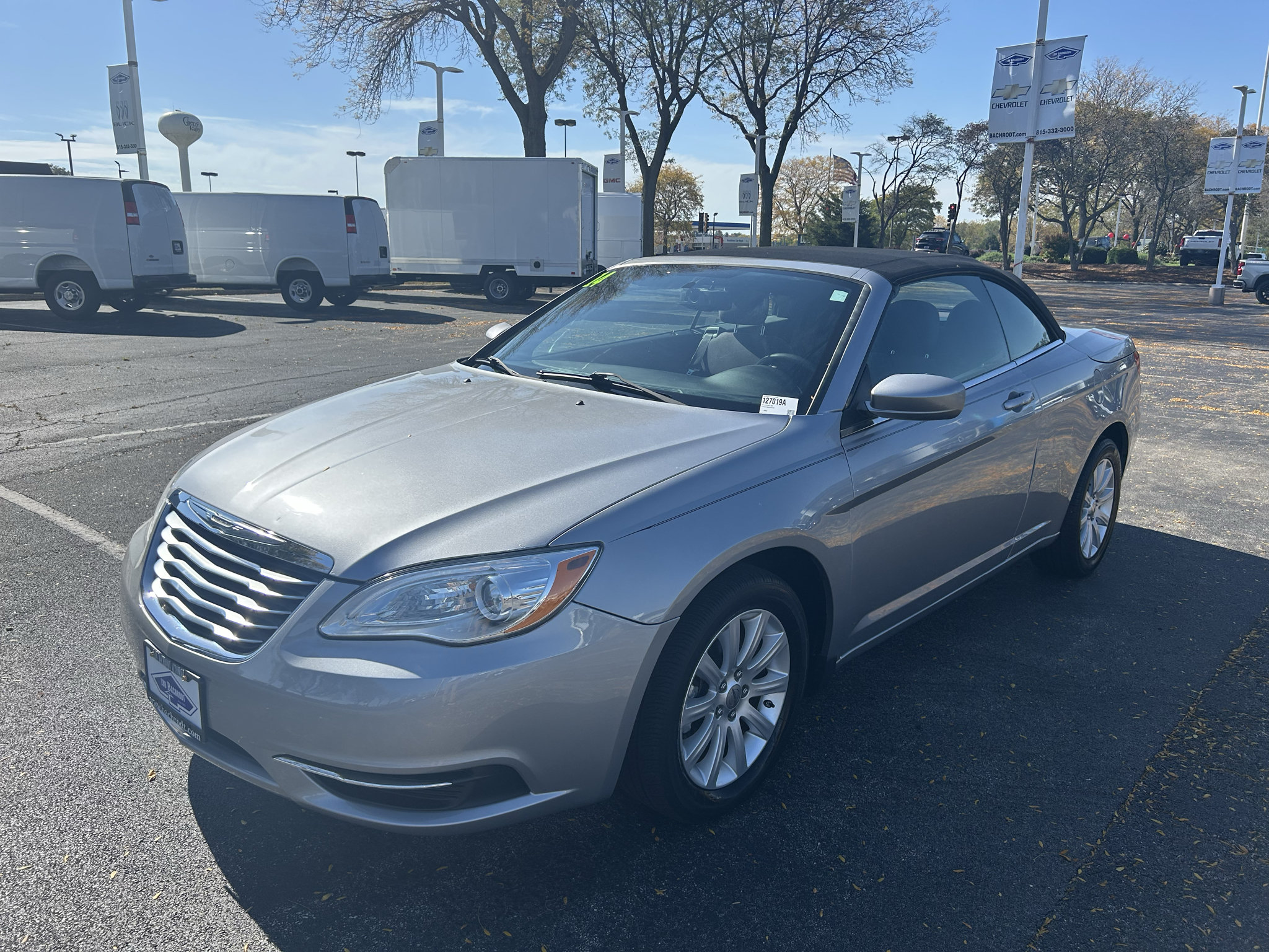 Used 2014 Chrysler 200 Touring w/ Cold Weather Group FWD image 3