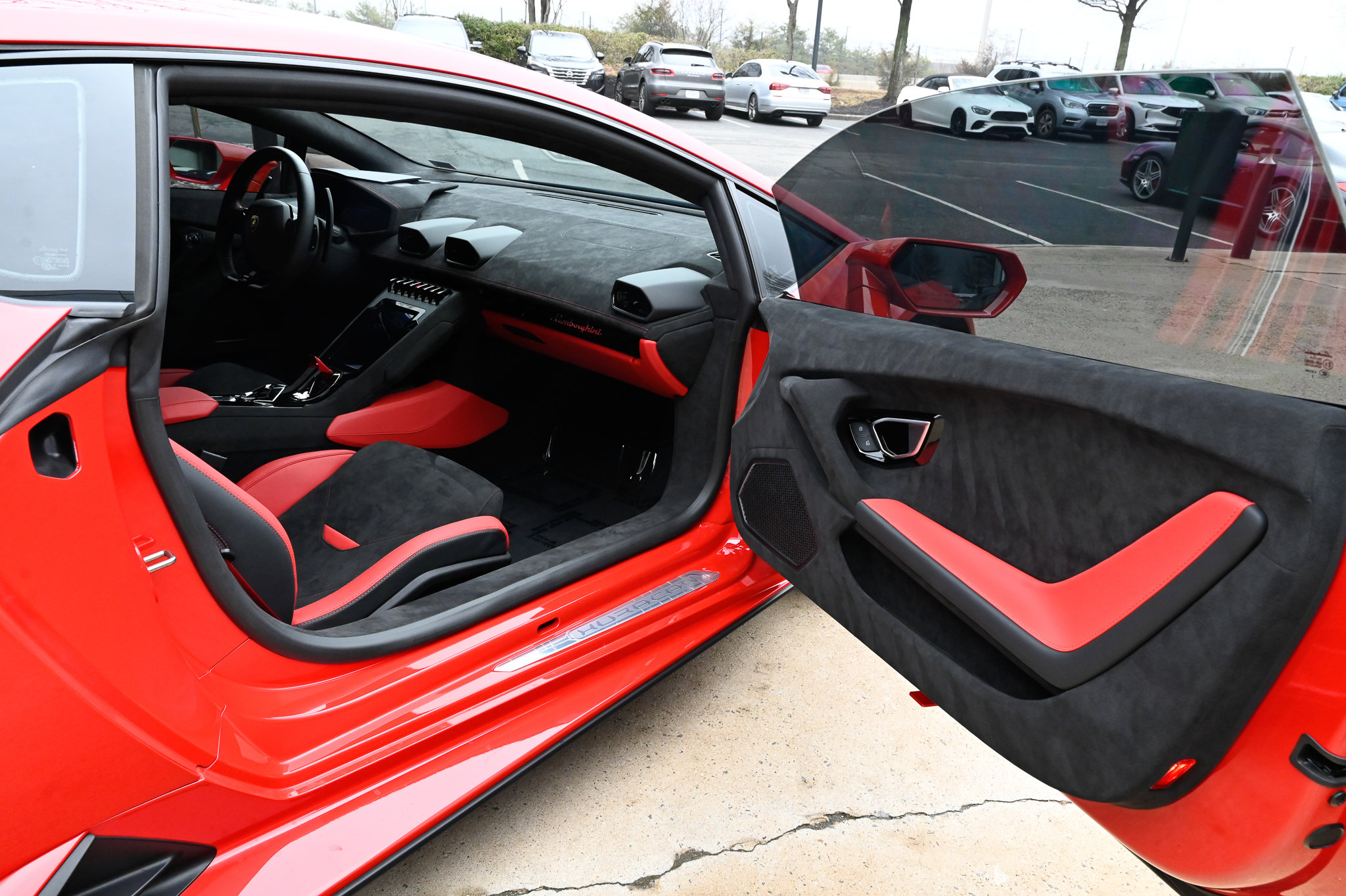 Used 2023 Lamborghini Huracan Tecnica image 40