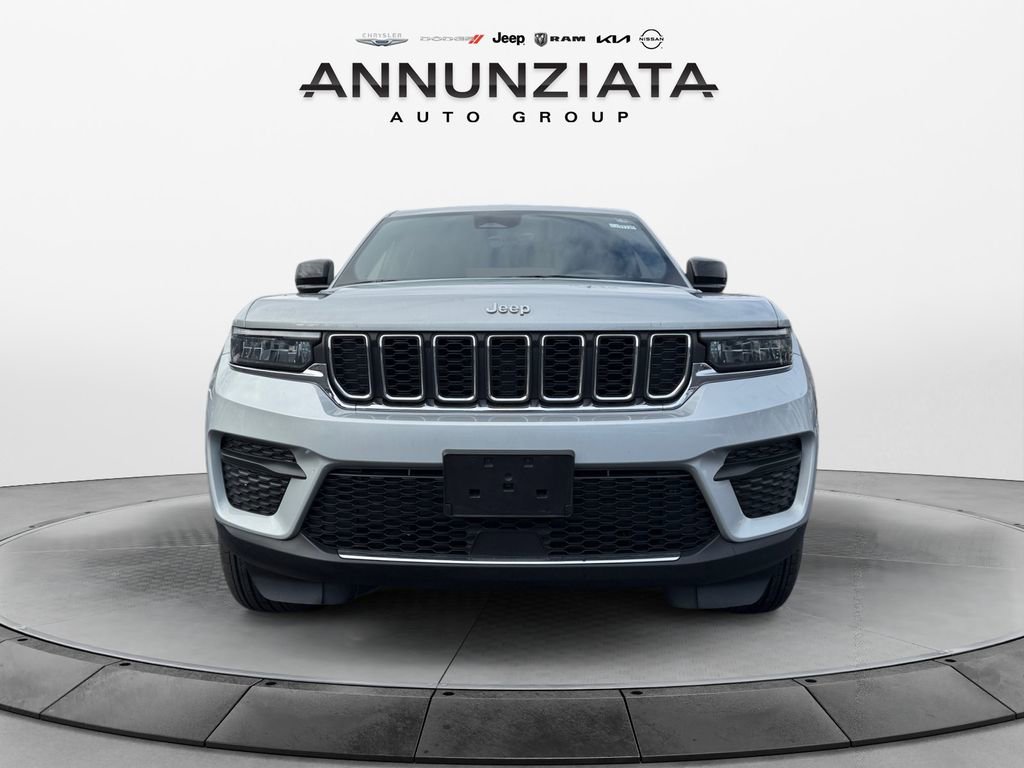 Certified 2025 Jeep Grand Cherokee Laredo X w/ Luxury Tech Group I image 8