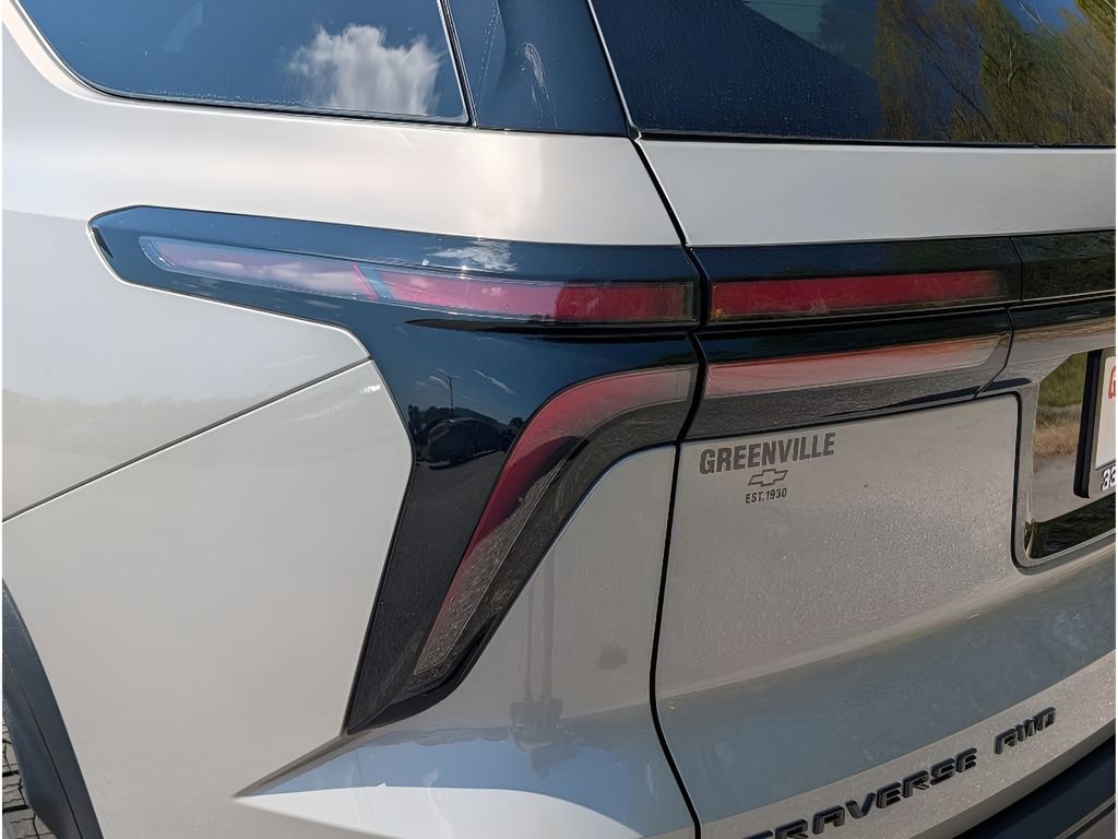 New 2026 Chevrolet Traverse Z71 w/ Enhanced Driving Package image 4