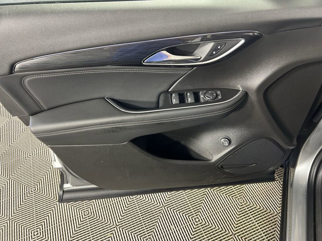 Used 2023 Buick Envision Preferred image 21