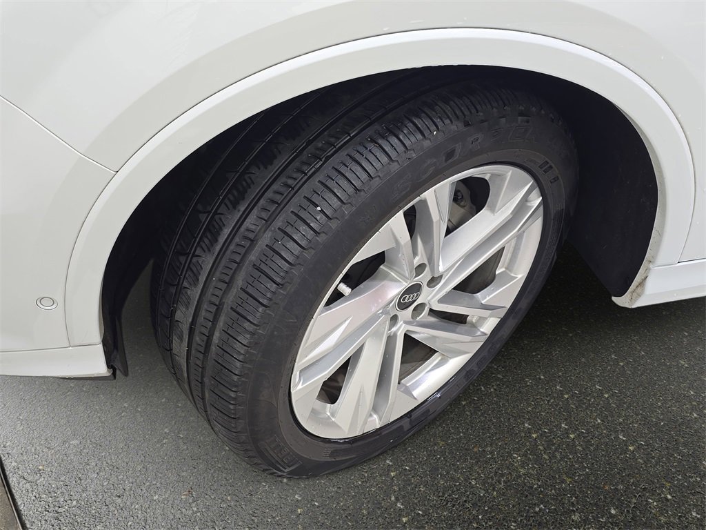 Used 2021 Audi Q7 3.0T Premium image 35