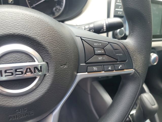 Used 2022 Nissan Versa SV FWD image 20