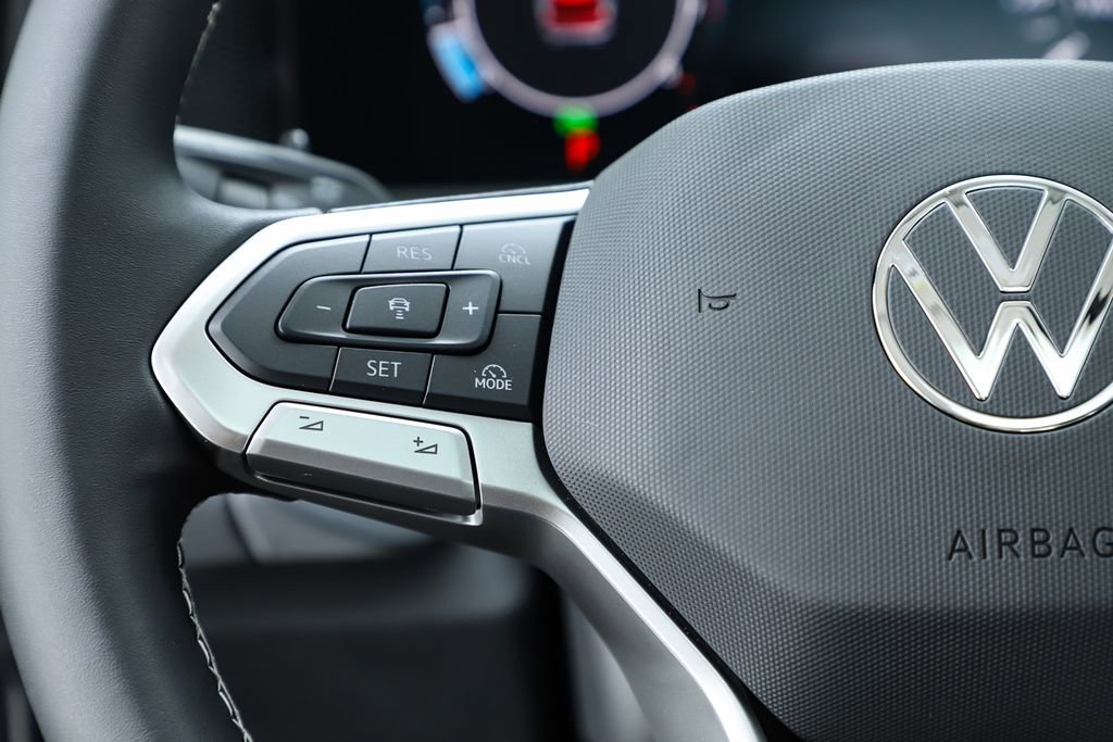 New 2026 Volkswagen Tiguan SE image 60
