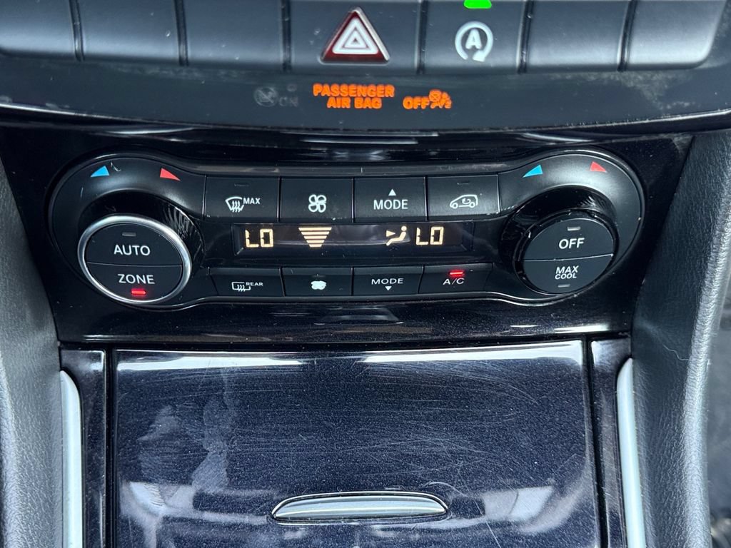 Used 2018 INFINITI QX30 FWD image 14