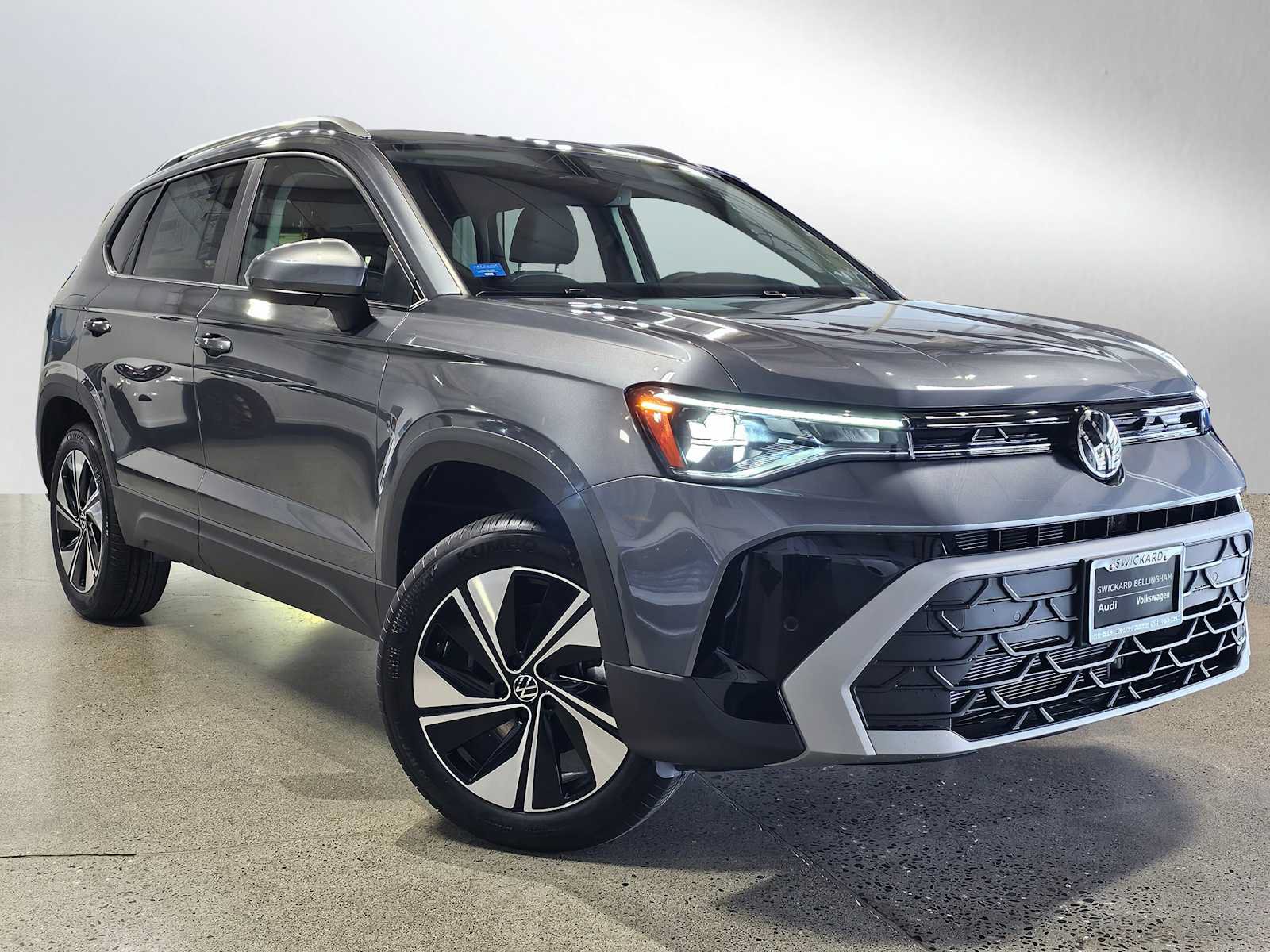 New 2026 Volkswagen Taos SE AWD/4WD image 1