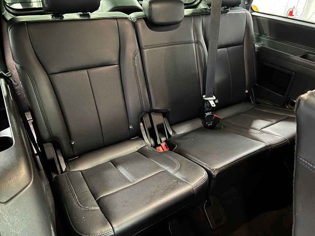 Used 2019 Ford Expedition XLT w/ Equipment Group 201A image 7