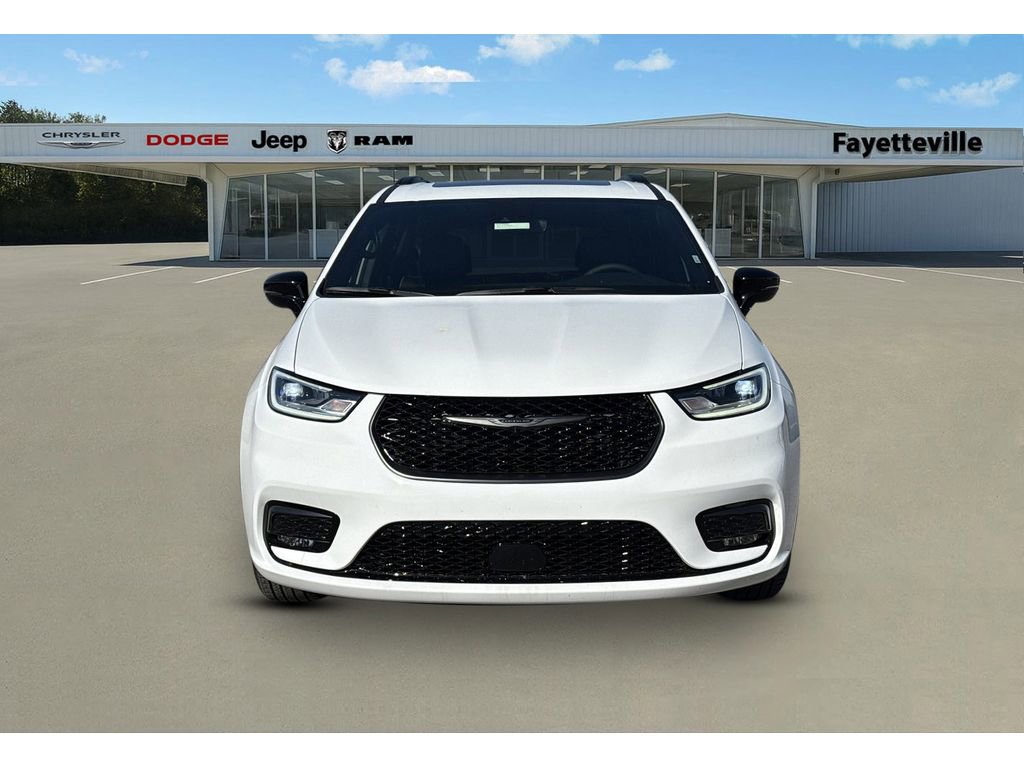 New 2026 Chrysler Pacifica Limited w/ S Appearance Package image 8