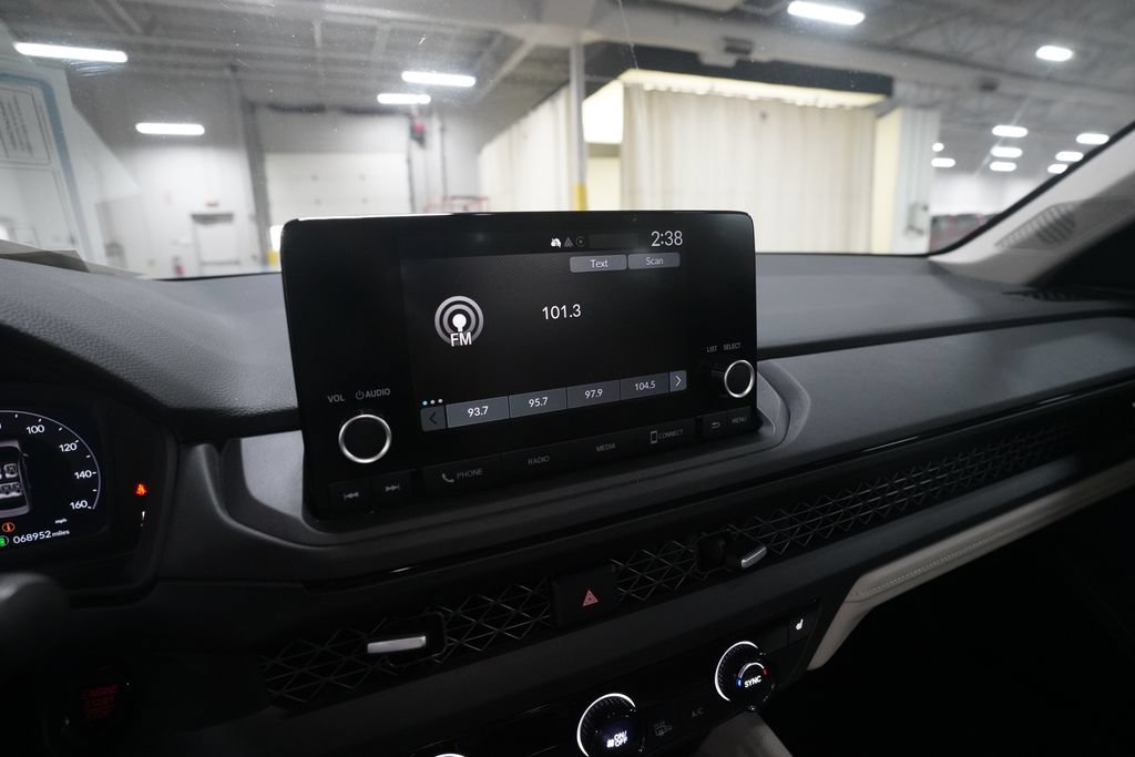 Certified 2023 Honda Accord EX image 6