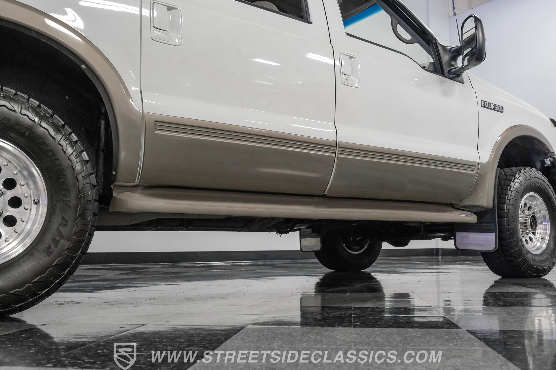 Used 2000 Ford Excursion Limited AWD/4WD image 26