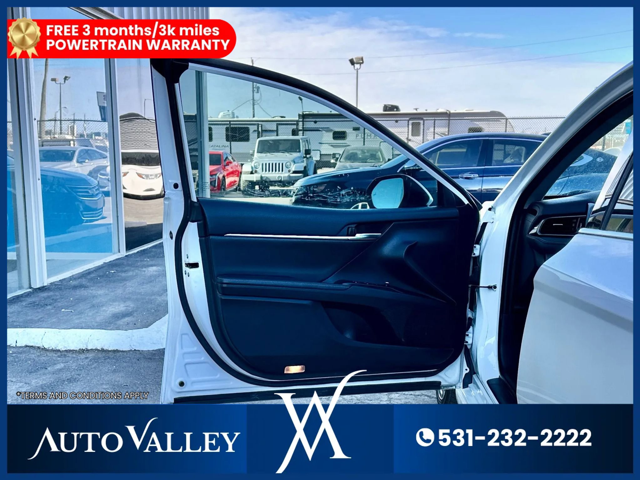 Used 2019 Toyota Camry XSE w/ Carpet Mat Package FWD image 11