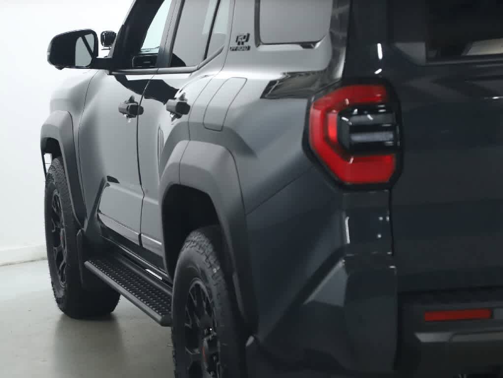 Used 2025 Toyota 4Runner TRD Off-Road Premium AWD/4WD image 43