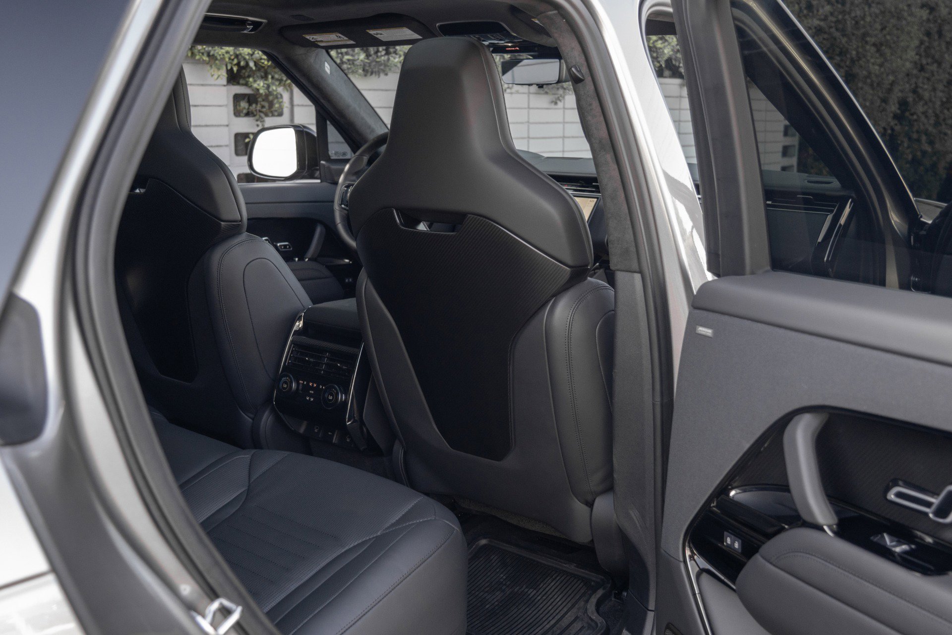 Used 2024 Land Rover Range Rover Sport image 39